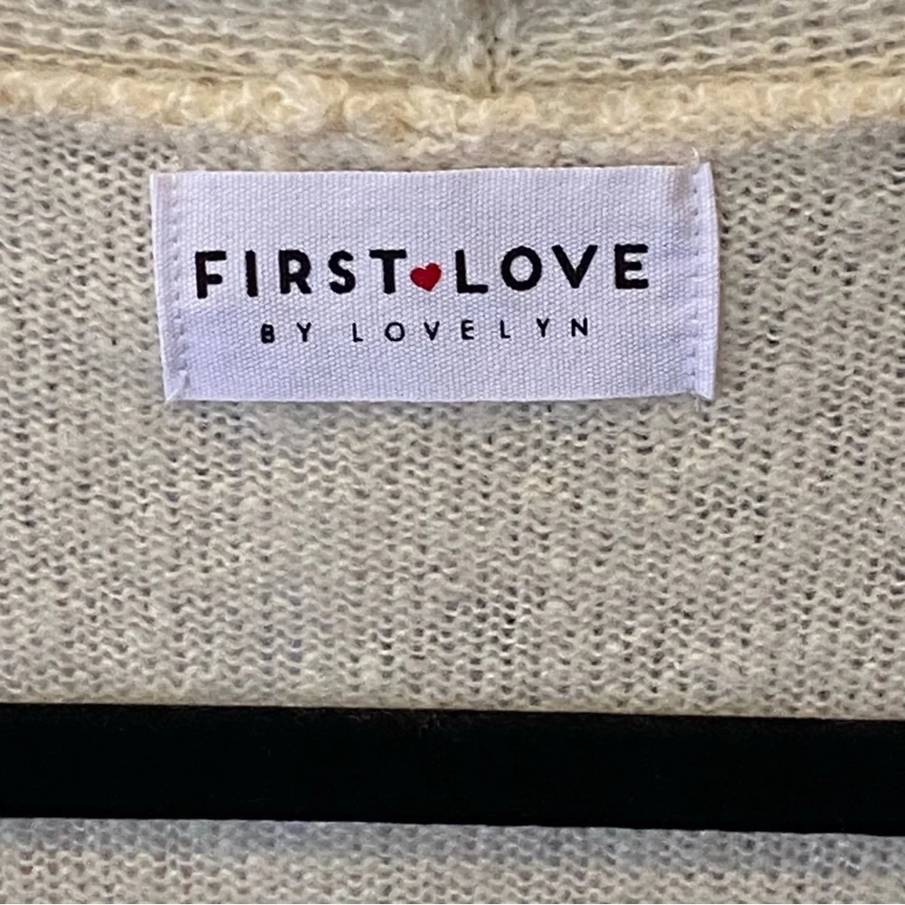 First Love Smiley Face Cream Sweater Cardigan Womens Plus Size 3X - Picture 5 of 6